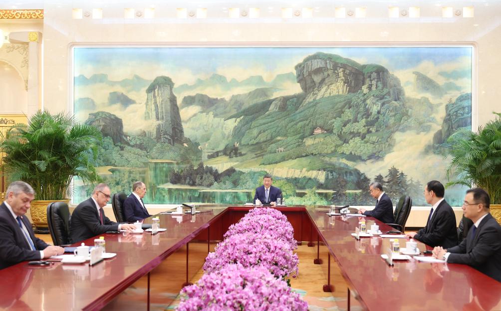 Xi meets Russian FM in Beijing