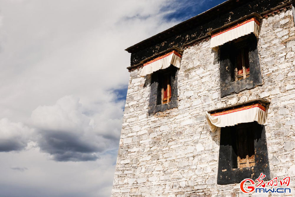 Glorious 60 Years ? Our Homeland | A glimpse of rural life in Qangkyim Village, SW China's Xizang
