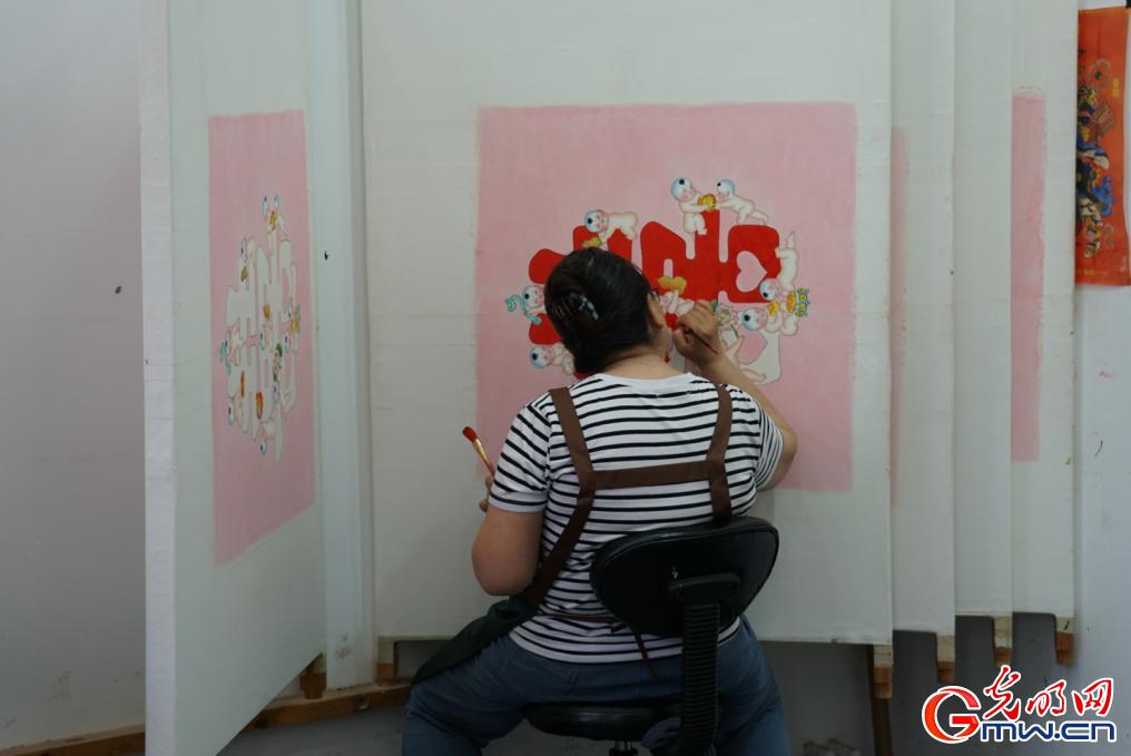 Yuchenghao New Year Print Studio keeps folk art alive through generations