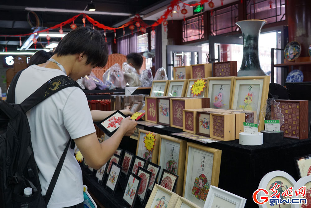 Historic Yangliuqing Town thrives with folk traditions and heritage crafts
