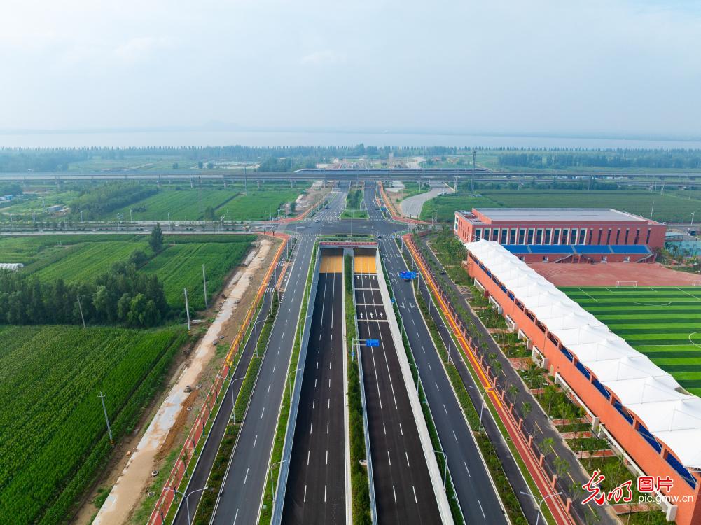 Jiluo Road North Extension Tunnel beneath the Yellow River opens