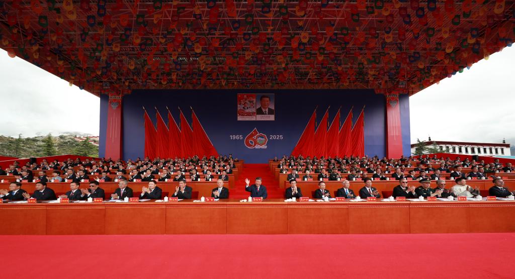 Xi attends grand gathering to celebrate Xizang Autonomous Region's 60th founding anniversary
