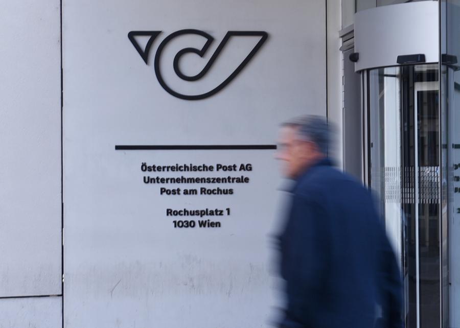 Europe halts U.S.-bound parcels over tax rule shake-up