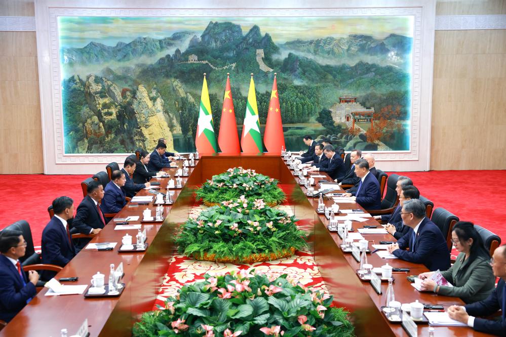 Xi meets Myanmar's acting president
