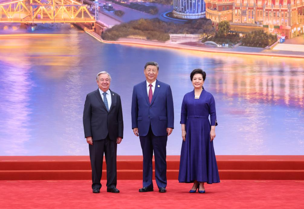 Xi says SCO bears greater responsibilities for peace, development