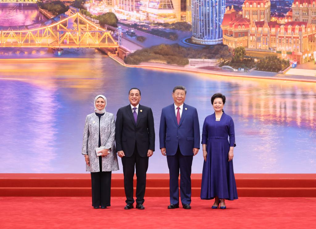 Xi says SCO bears greater responsibilities for peace, development