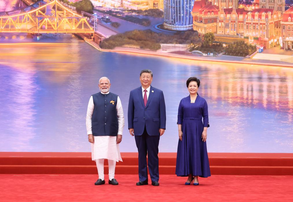 Xi says SCO bears greater responsibilities for peace, development
