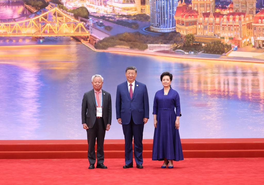 Xi says SCO bears greater responsibilities for peace, development