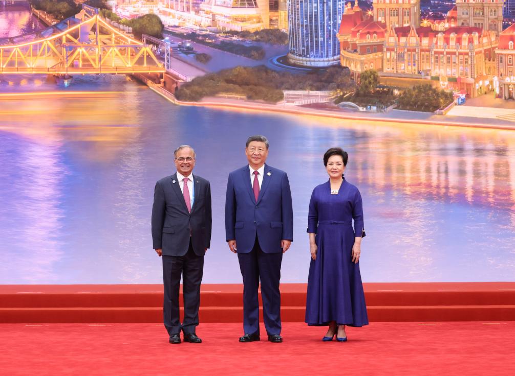 Xi says SCO bears greater responsibilities for peace, development