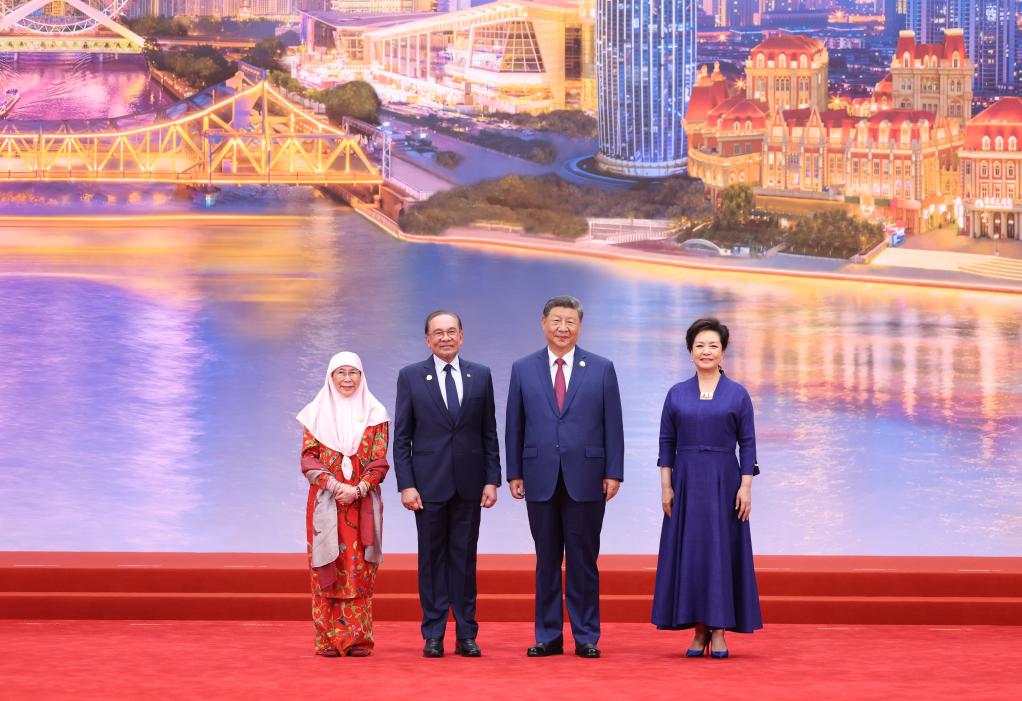 Xi says SCO bears greater responsibilities for peace, development