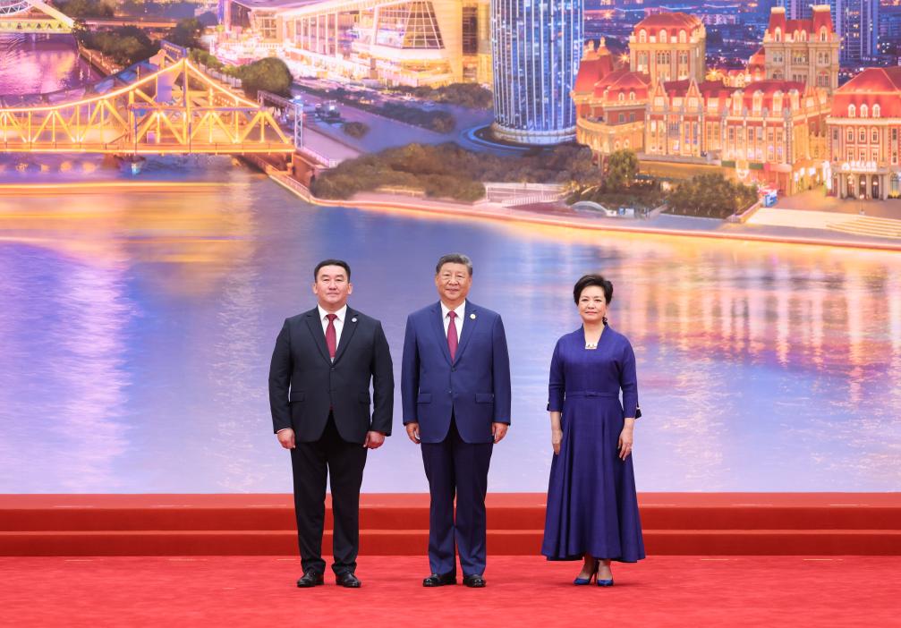 Xi says SCO bears greater responsibilities for peace, development