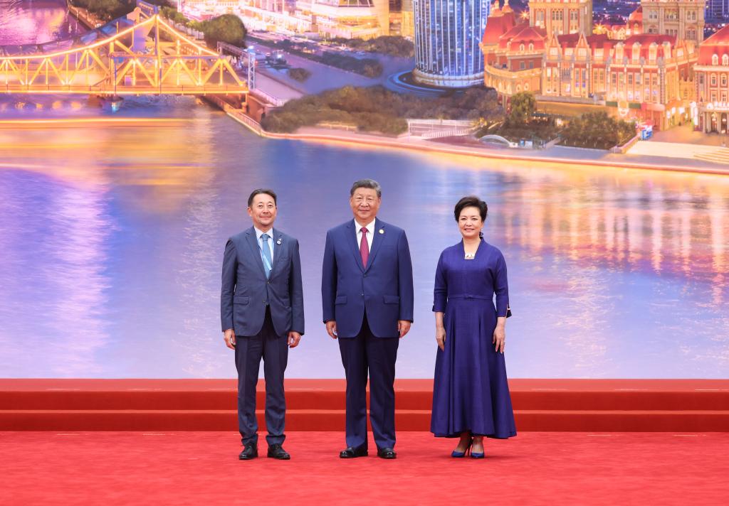 Xi says SCO bears greater responsibilities for peace, development