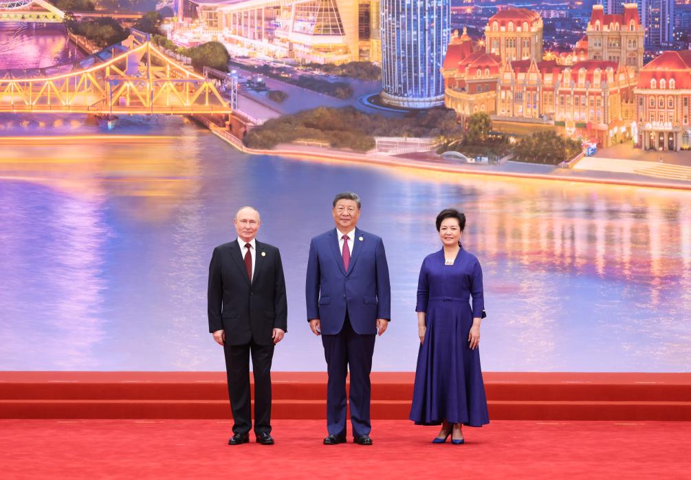 Xi says SCO bears greater responsibilities for peace, development