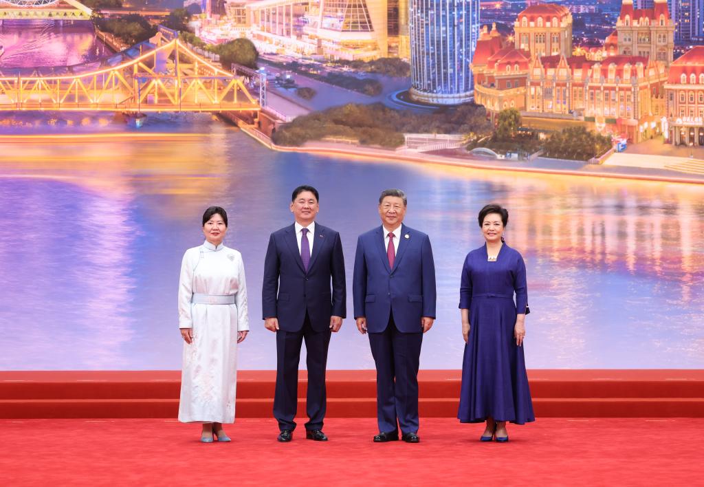 Xi says SCO bears greater responsibilities for peace, development