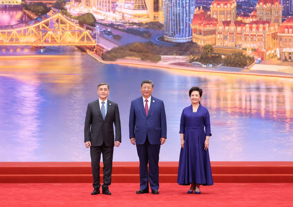 Xi says SCO bears greater responsibilities for peace, development