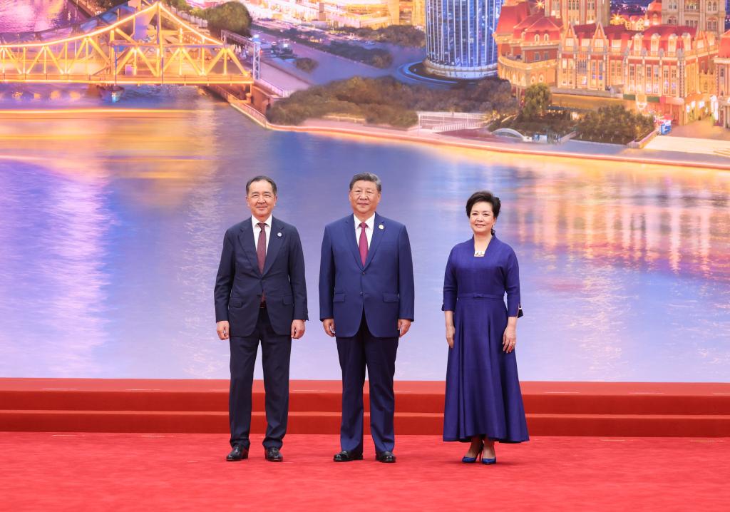 Xi says SCO bears greater responsibilities for peace, development
