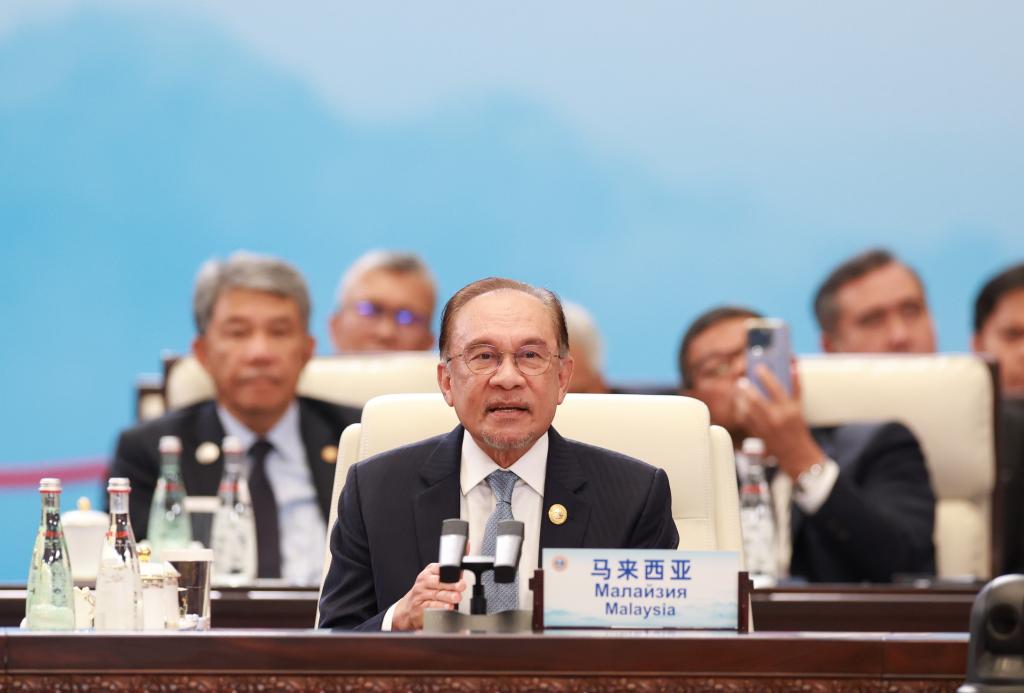 Xi proposes Global Governance Initiative at largest-ever SCO summit