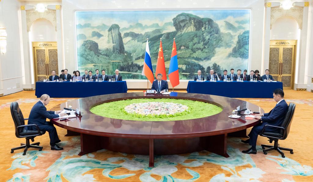 Xi, Putin, Khurelsukh meet in Beijing