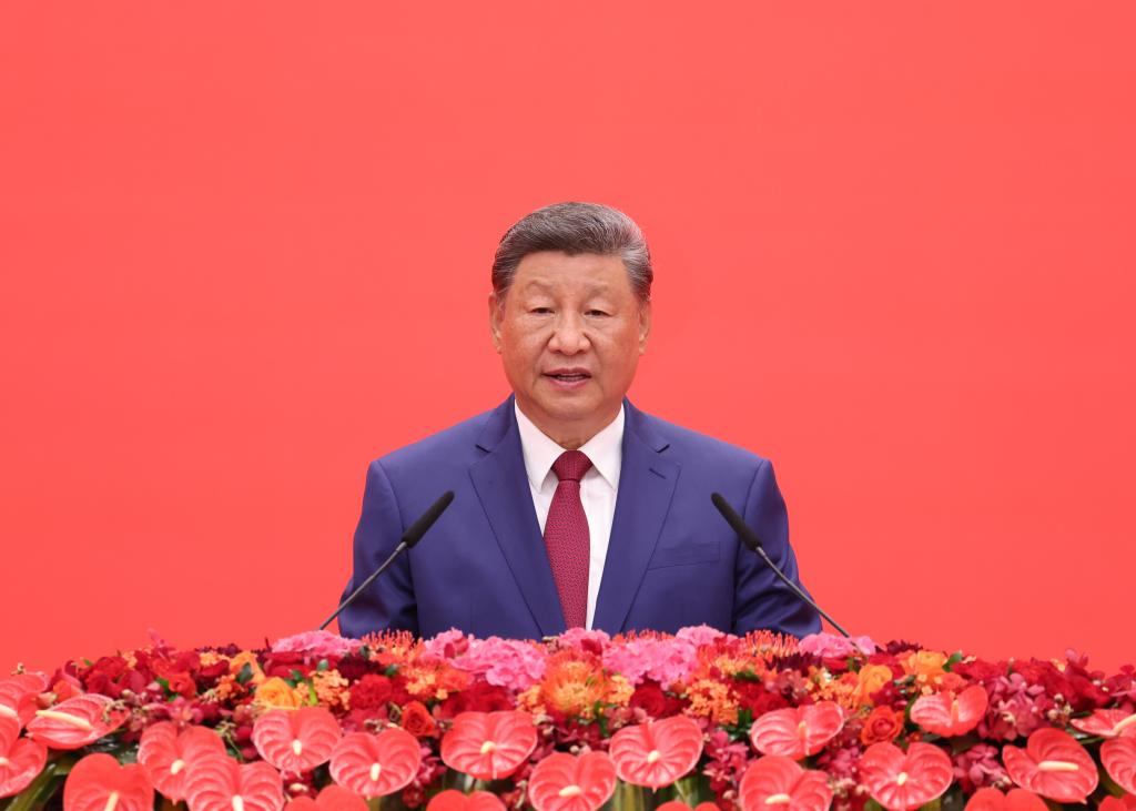 Xi addresses V-Day reception, stressing justice, peace, people's strength