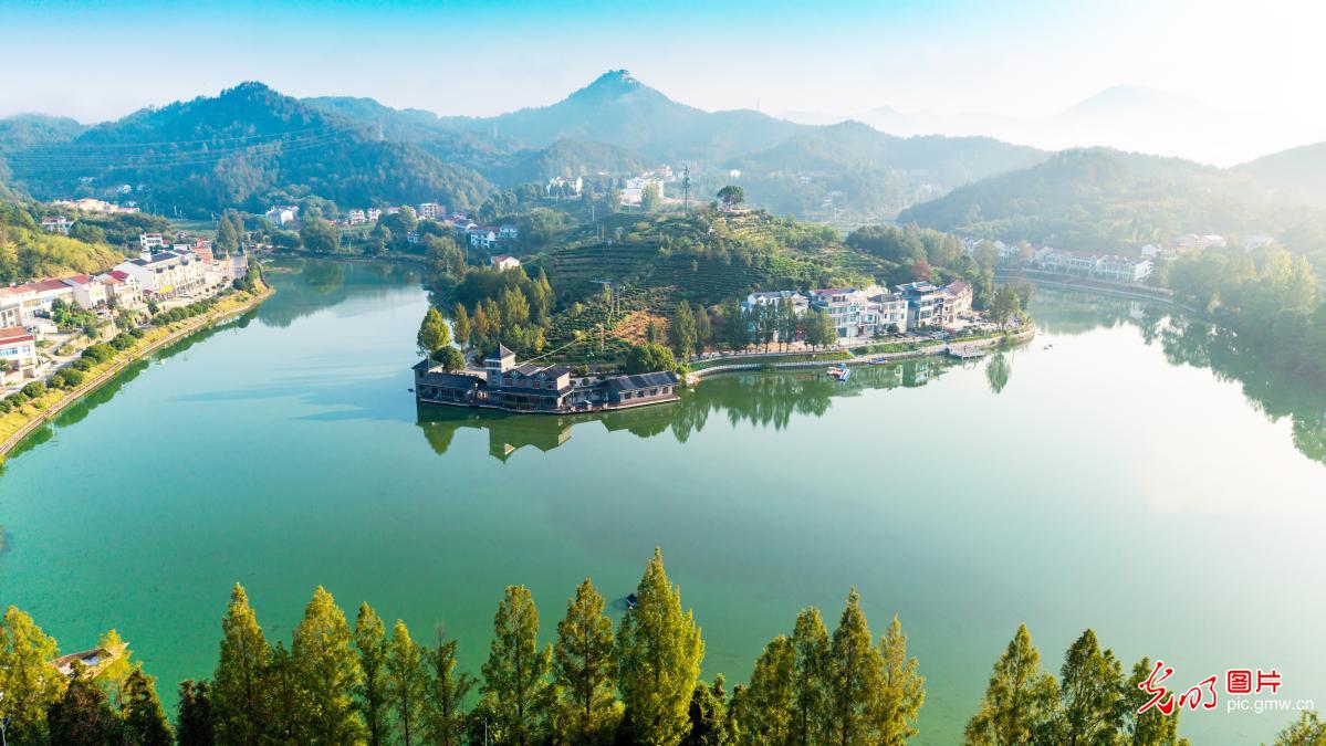 Vibrant rural scenery unfolds in C China's Hubei