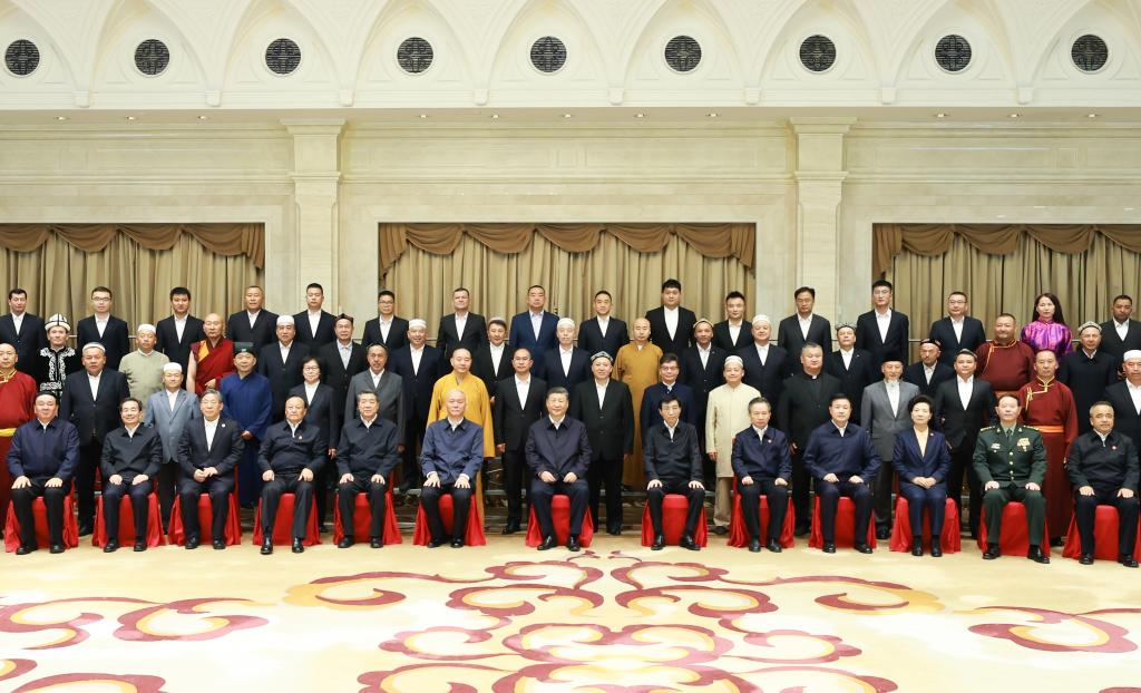 Xi urges concerted efforts to better build beautiful Xinjiang