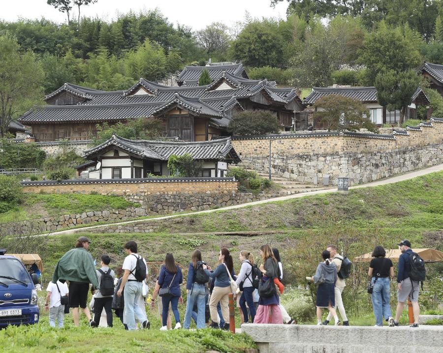 Ancient scholar bridges Yangzhou and Gyeongju through literature works