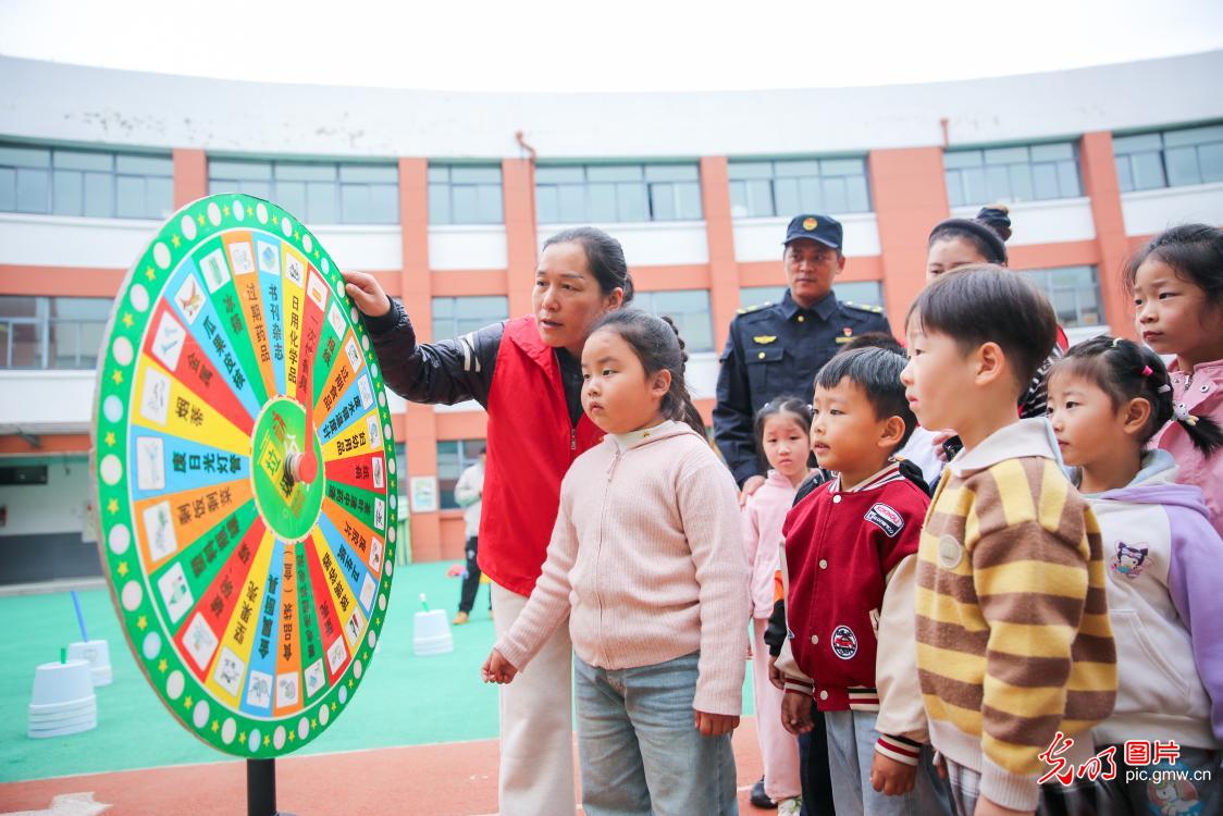 Students across China embrace saving and creativity ahead of World Savings Day