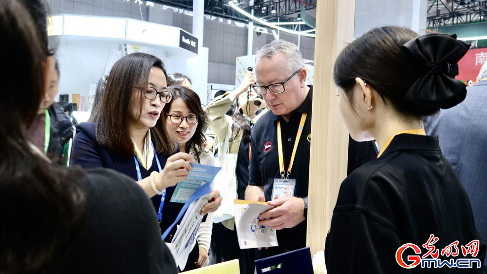 Bridging borders: National Immigration Administration showcases immigration services at 8th CIIE