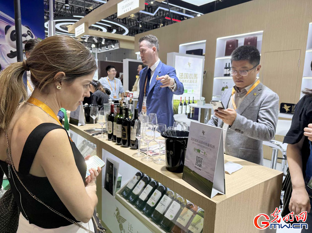 In pics: food and agricultural products attract visitors at 8th CIIE