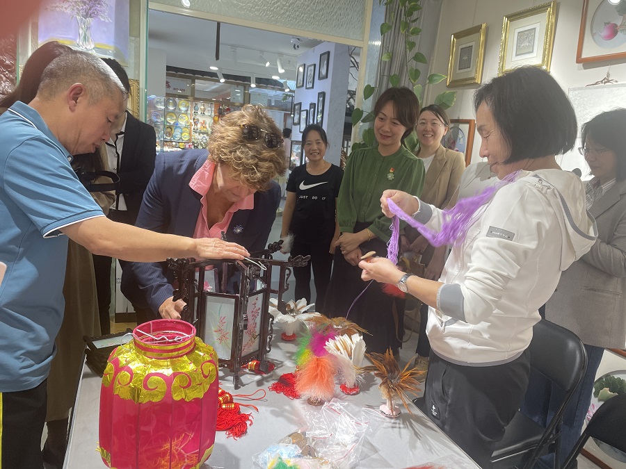 Beijing Women and Children Development Demonstration Base: Hongqiao Market Beijing Women and Children Development Demonstration Base: Hongqiao Market