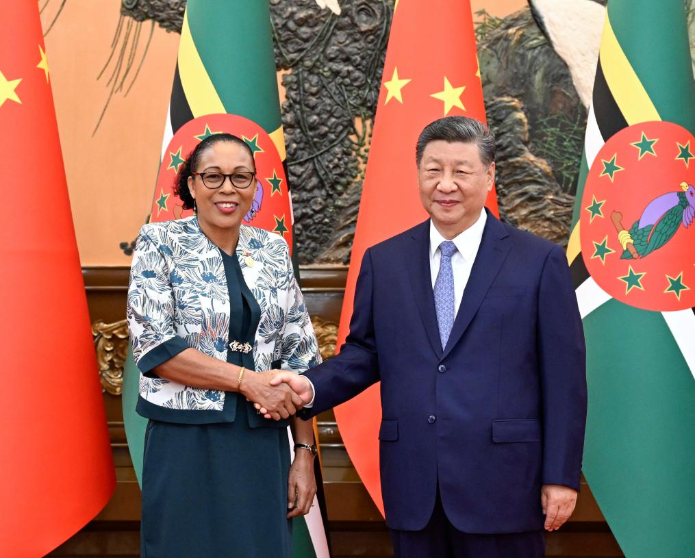 Xi meets president of Dominica