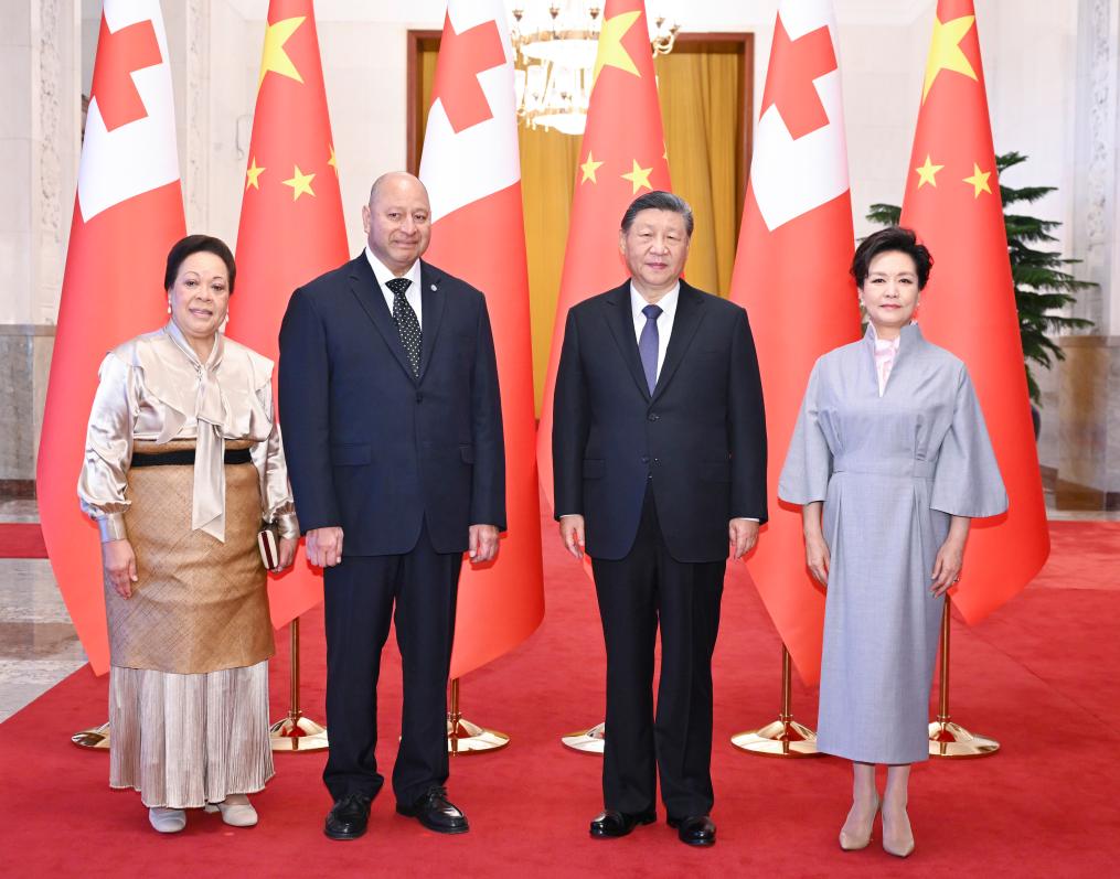 Xi meets Tonga's king, urging better alignment of development strategies