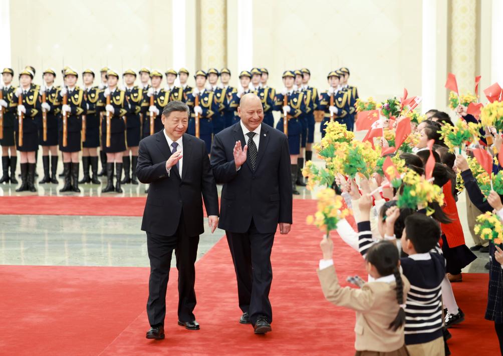 Xi meets Tonga's king, urging better alignment of development strategies