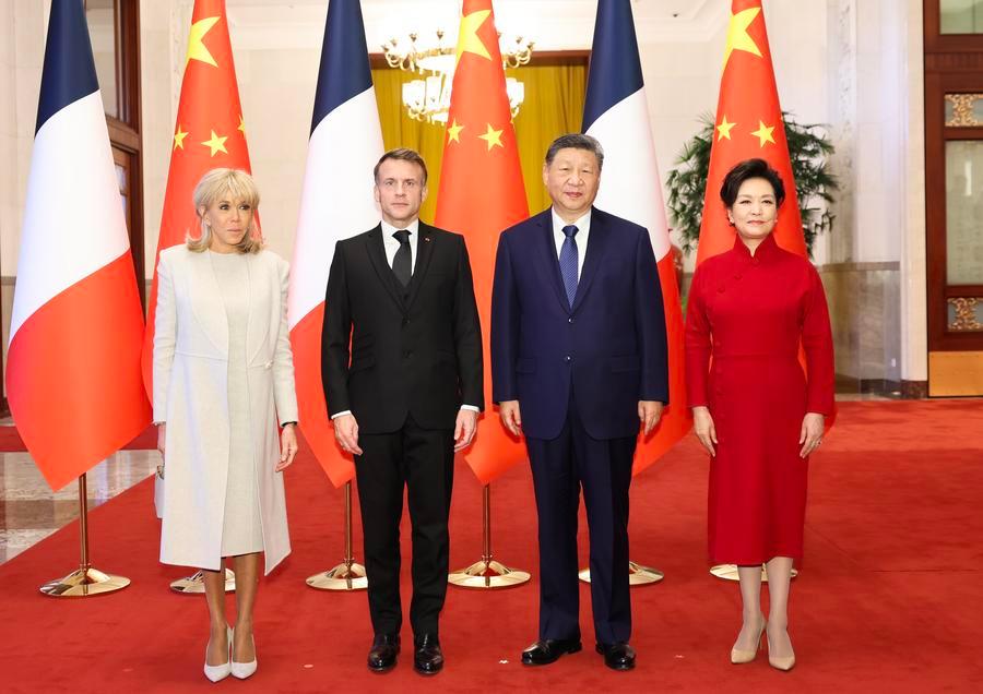 Xinhua Headlines: Chinese, French leaders vow to strengthen bilateral cooperation