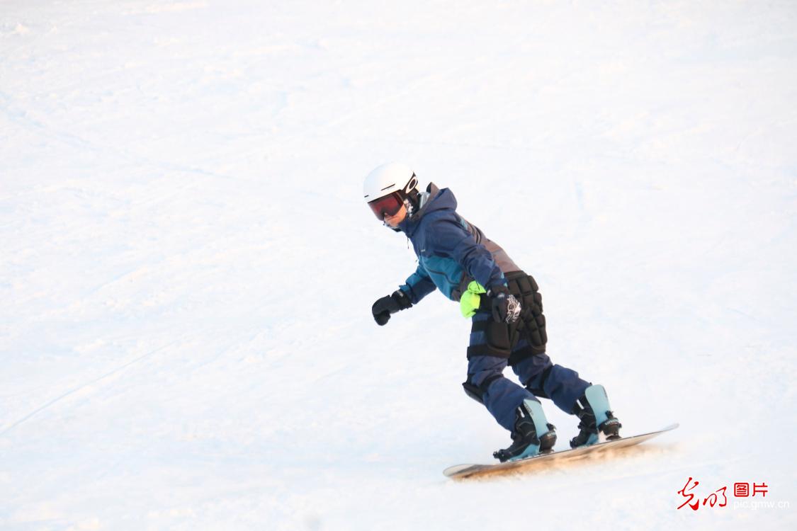 Winter Sports Ignite Enthusiasm Across China as Snow Season Kicks Off Winter Sports Ignite Enthusiasm Across China as Snow Season Kicks Off