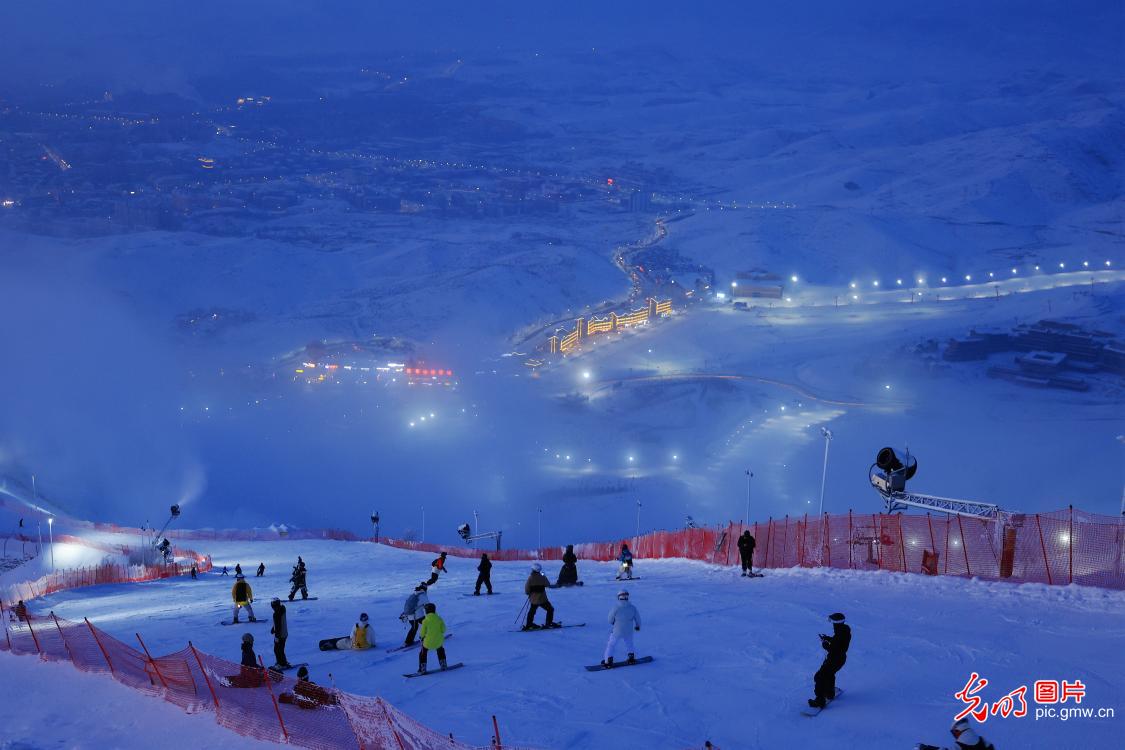 Winter Sports Ignite Enthusiasm Across China as Snow Season Kicks Off Winter Sports Ignite Enthusiasm Across China as Snow Season Kicks Off