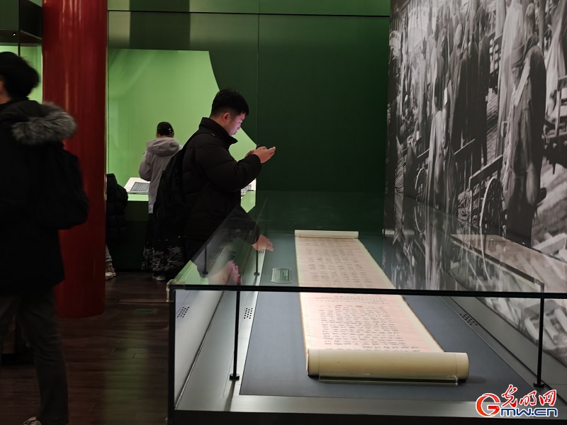 Exhibition traces a century of stewardship at the Palace Museum