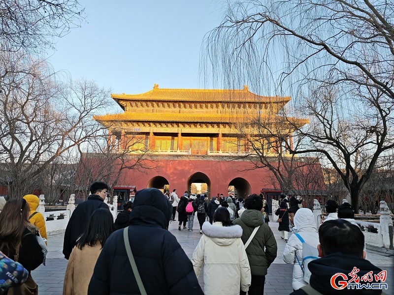 In pics: Sunset glow bathes Palace Museum