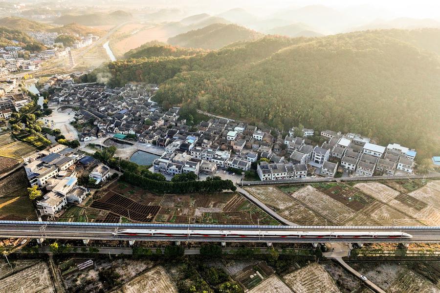 Yearender: Tech-driven rural revitalization takes roots across China