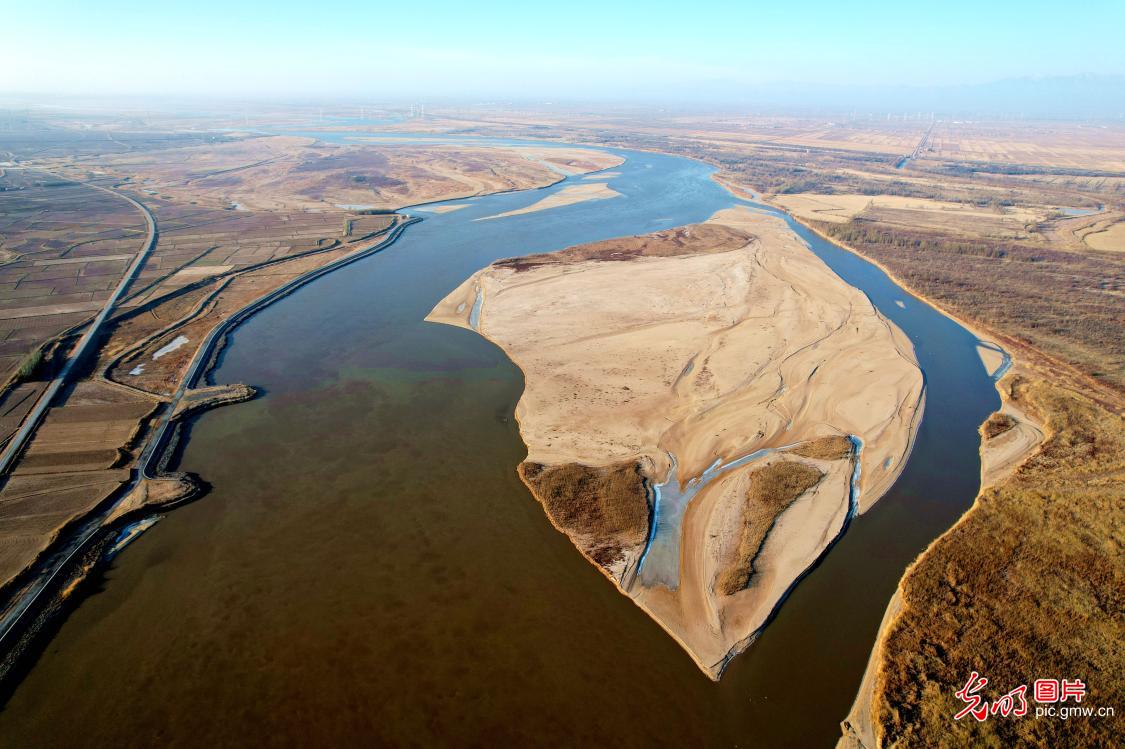 Yellow River unfolds in grandeur in NW China's Ningxia