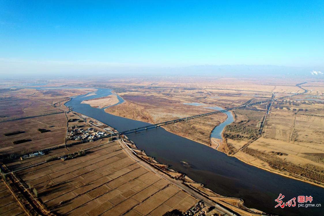 Yellow River unfolds in grandeur in NW China's Ningxia