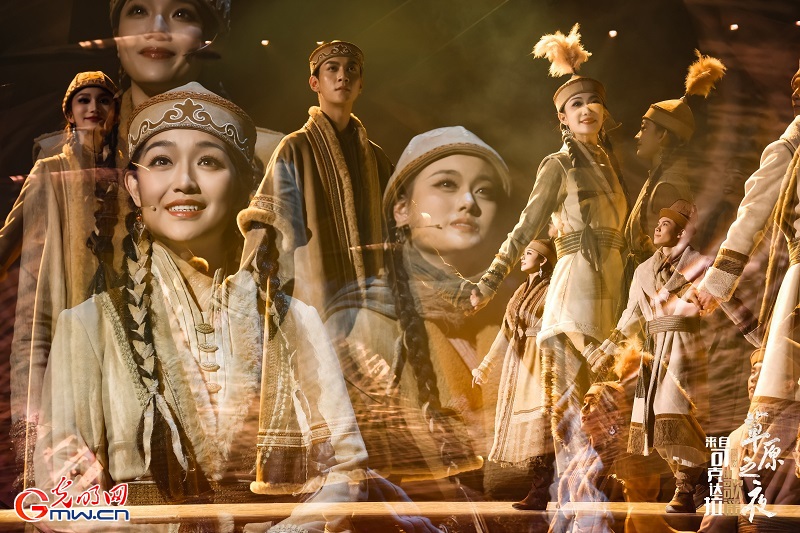 Song-and-dance drama highlighting Xinjiang's development premieres in Beijing