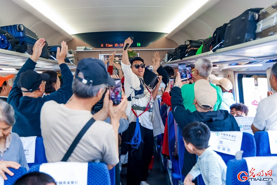 China-Laos railway hosts Spring Festival cultural event marking 65 years of diplomatic ties