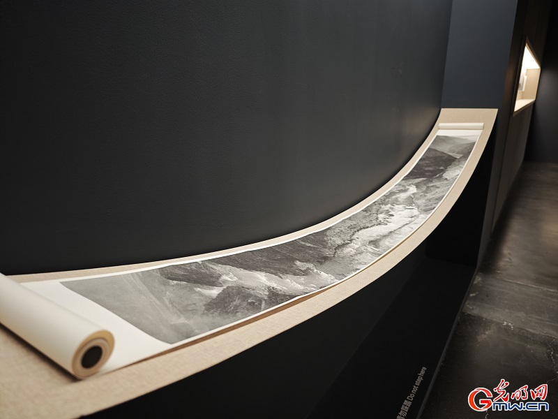 Exhibition showcases photographic reinterpretations of Chinese landscape and history in Beijing Exhibition showcases photographic reinterpretations of Chinese landscape and history in Beijing