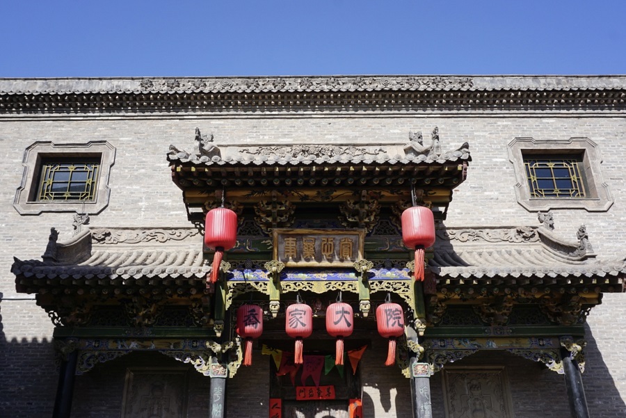 People enjoying Spring Festival celebrations at Qiao Family Compound in N China's Shanxi