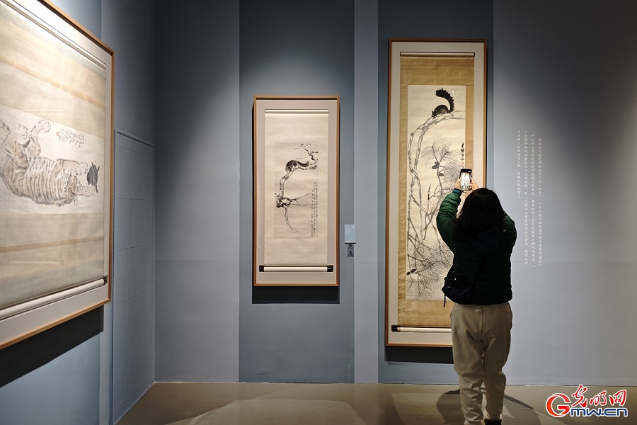 Masterpieces by Xu Beihong, Qi Baishi, Zhang Daqian on show in Beijing
