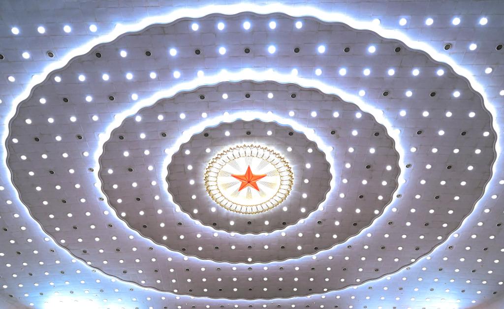 China's top political advisory body holds closing meeting of annual session