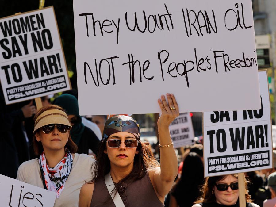 White House plans to announce coalition to escort ships through Strait of Hormuz: WSJ