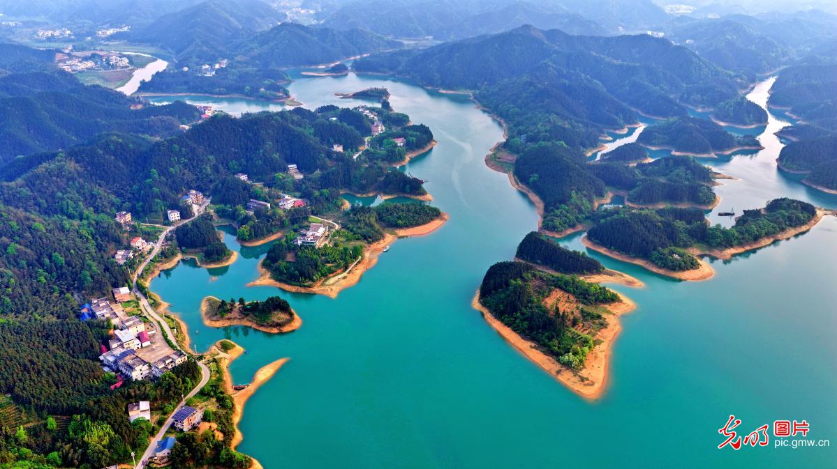 Spring scenery unfolds at wetland park in central China's Hunan Spring scenery unfolds at wetland park in central China's Hunan