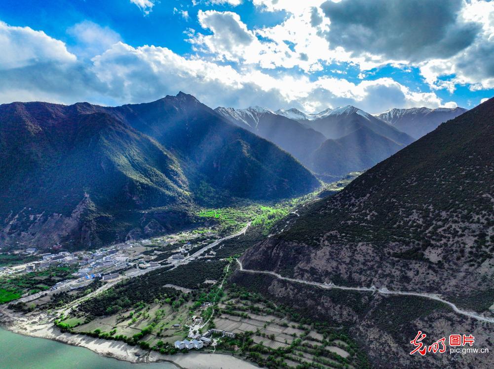 Scenery of Yarlung Tsangpo Grand Canyon in SW China
